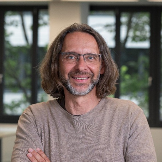 Roland Germ
                            