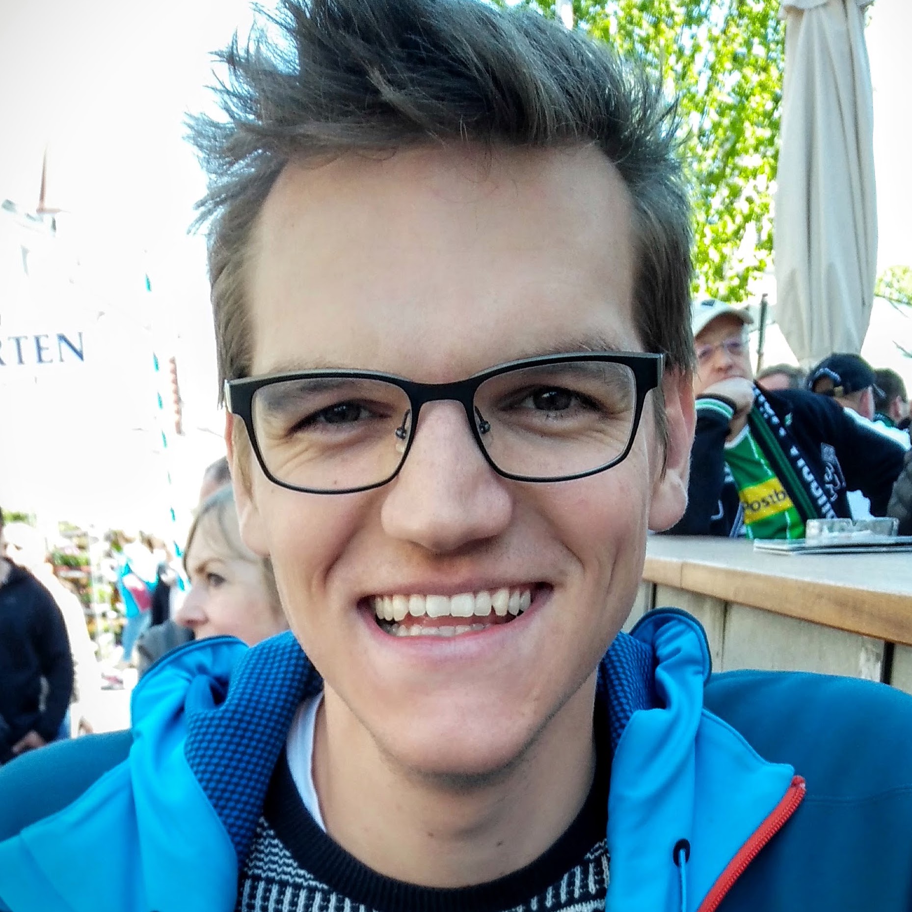 Benjamin Hofmann
                            