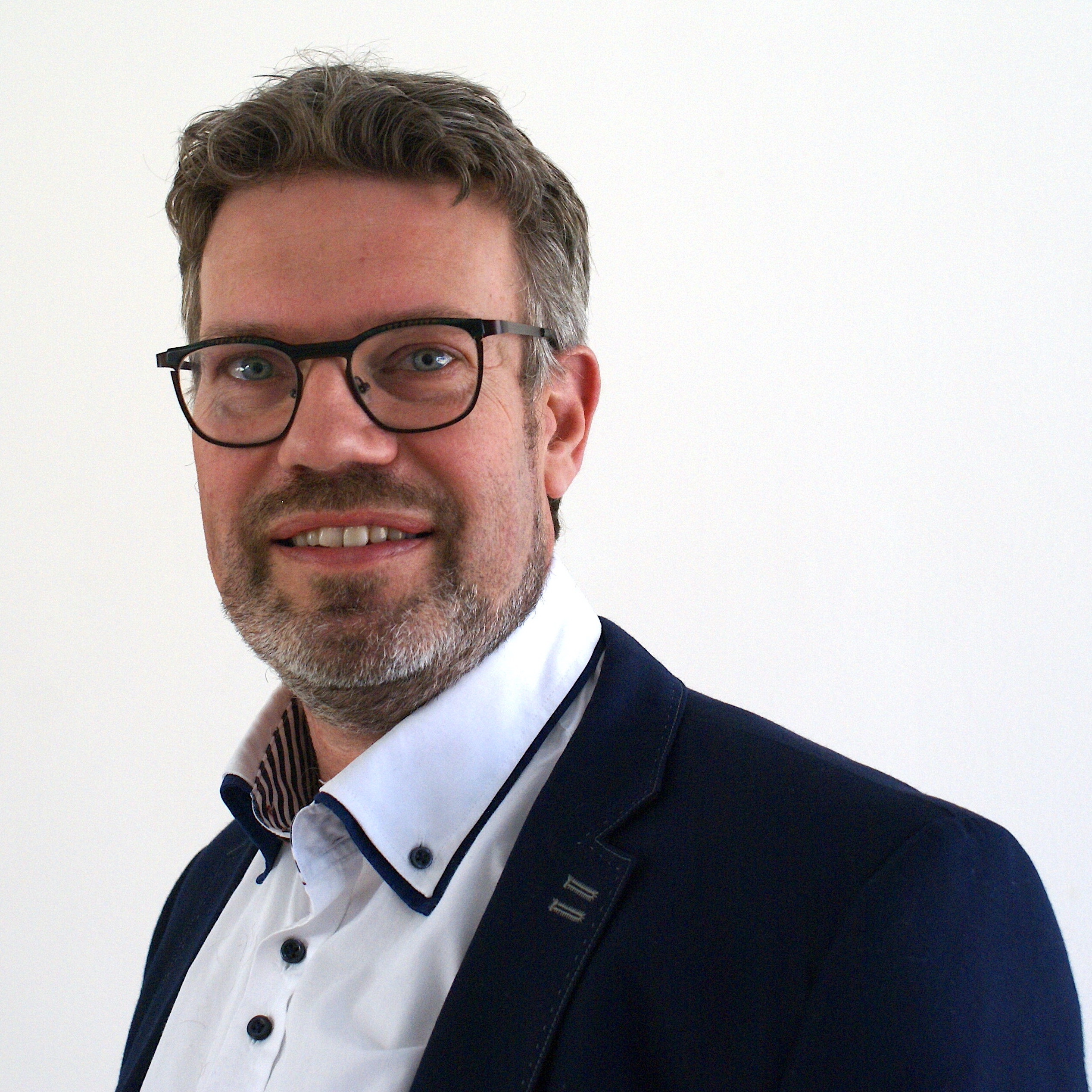 Derk-Jan de Grood
                            