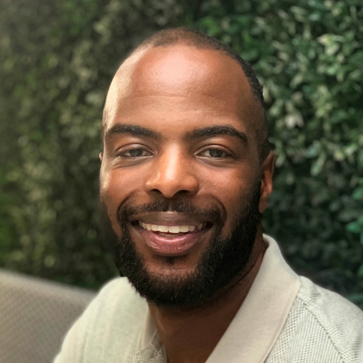 Peter Yinusa
                            