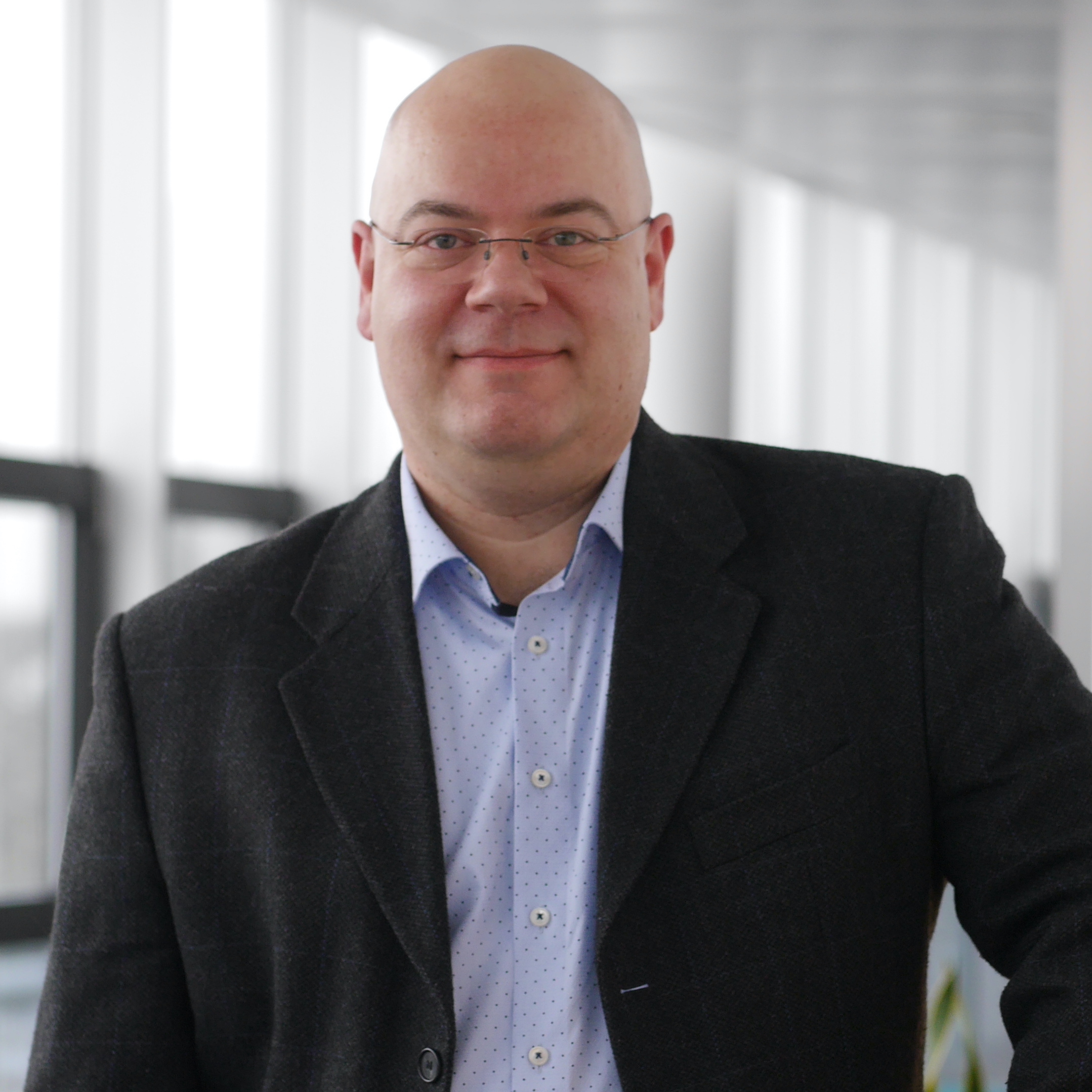 Maik Nogens
                            