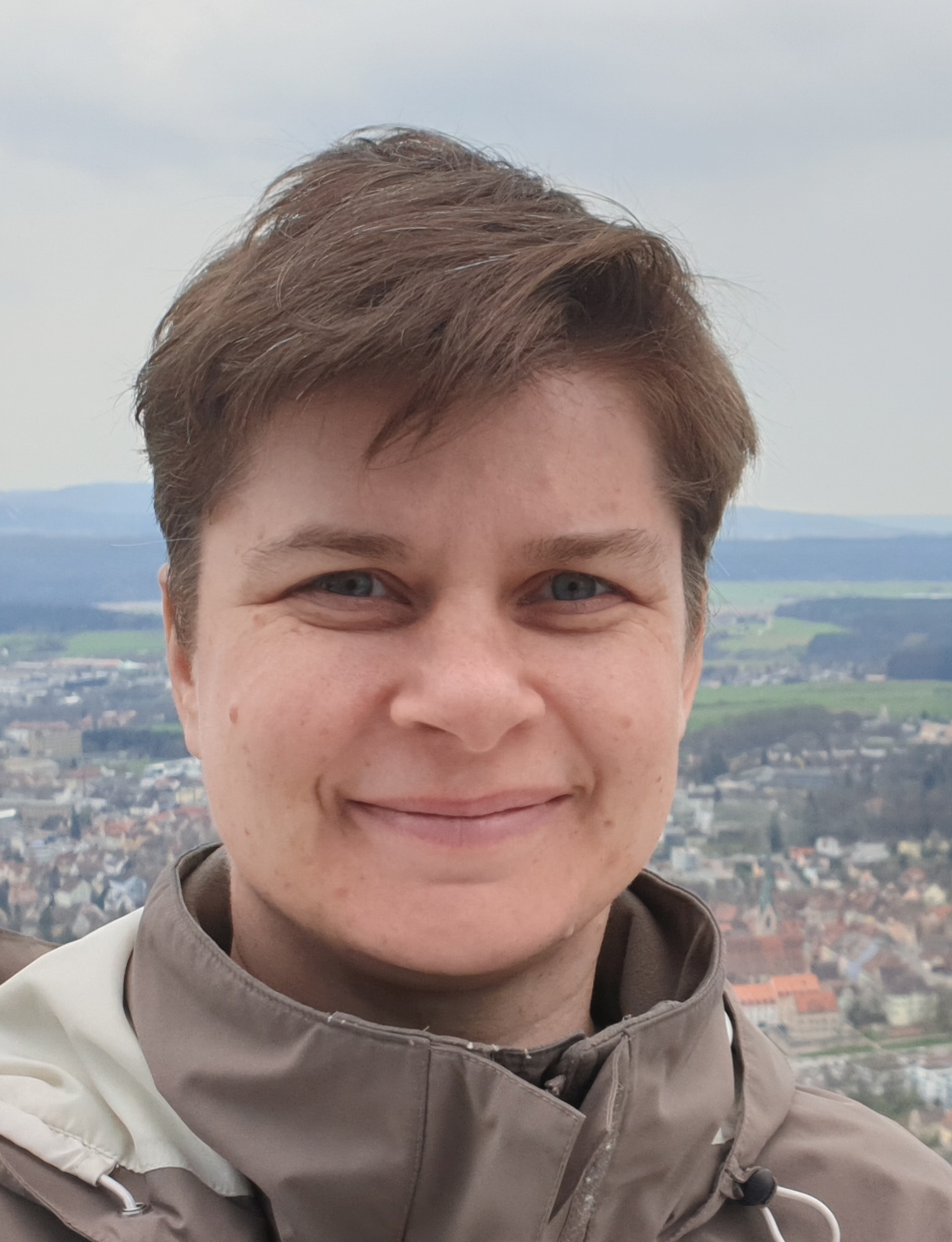 Irene Kuhn
                            