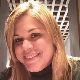 Melissa Pontes
                            