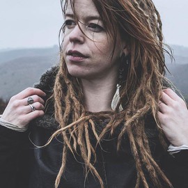 Klaartje van Zwoll
                            
